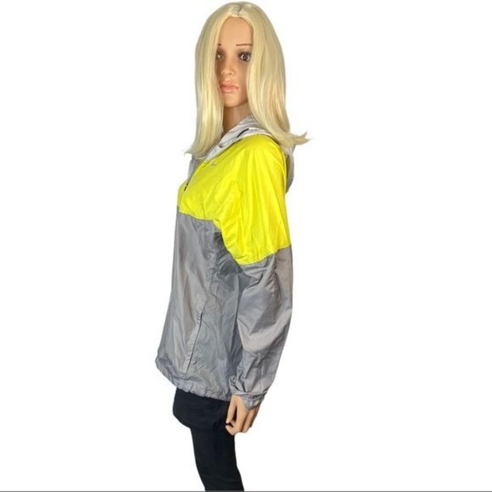 Nike medium lightweight running jacket shell full zip - Picture 2 of 11